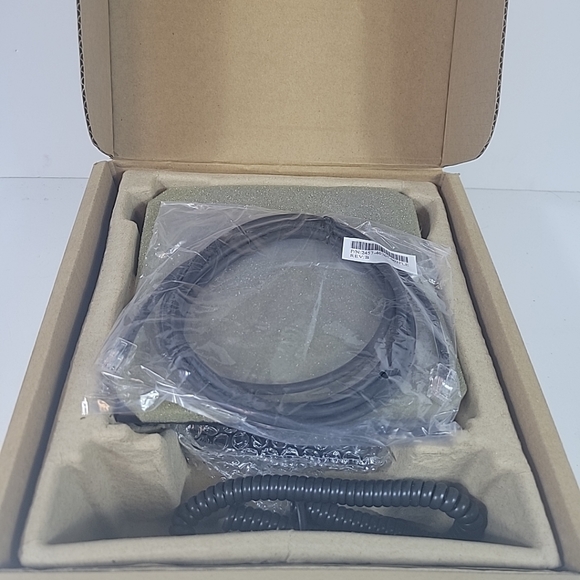 Polycom CX500 Standalone IP phone PoE 2200-44300-025 *New in Open Box* - Picture 4 of 6